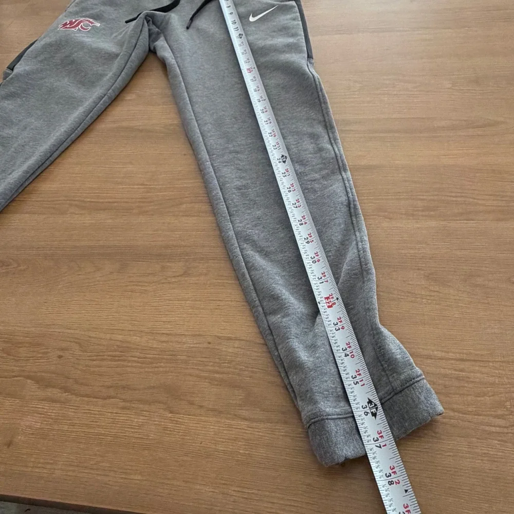 Nike Therma-FIT Washington State WSU Cougars Joggers Mens Small Gray Sweatpants